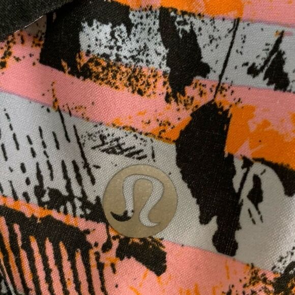 Lululemon women’s Speed Up Short 2.5" inversion Multi / Black Size 4 activewear - Picture 4 of 6